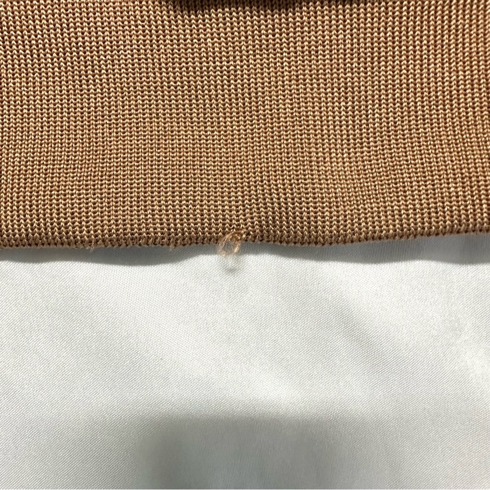 Swiss Cross Windbreaker Large. - Picture 7 of 7